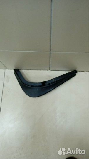 Брызговик задний правый Skoda Octavia