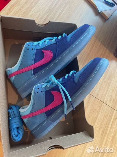 Nike SB Dunk Low Pro 