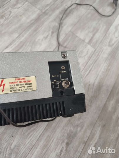 Видеомагнитофон Электроника вм12