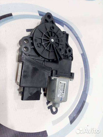 Мотор стеклоподъемника передний левый Kia Ceed JD