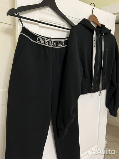 Женский спортивный костюм christian dior