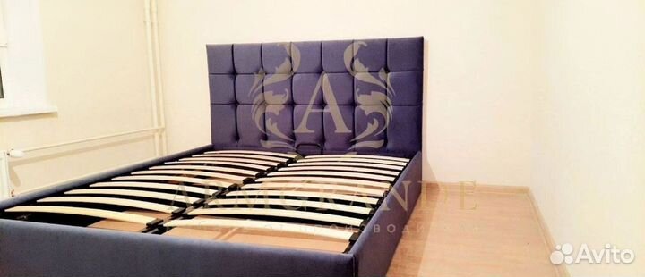 Кровать с мягким изголовьем под заказ