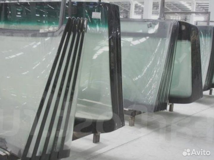 Стекло лобовое среднее плоское Komatsu