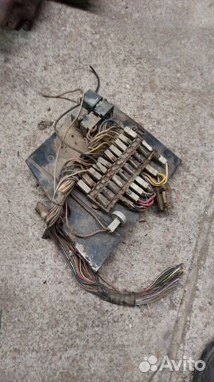 Блок предохранителей Mercedes E W210