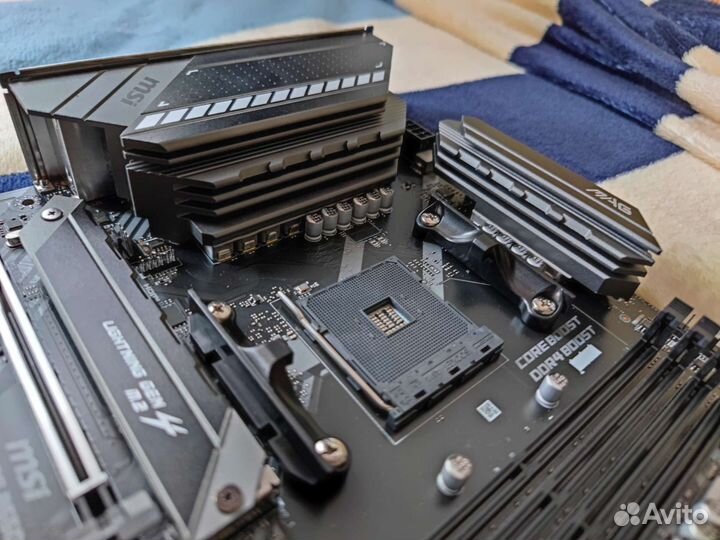 Материнская плата MSI B550 tomahawk