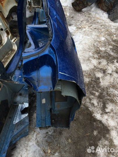 Крыло заднее правое седан Renault Megane