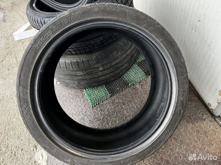 Kumho Ecsta PS91 255/35 R19 96Y