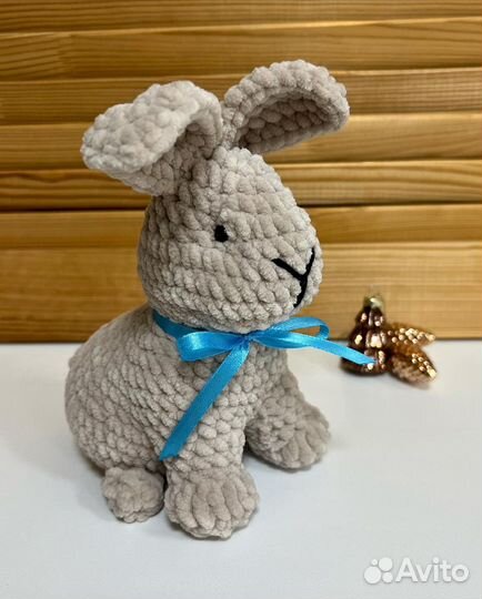 Кролики, зайчики вязаные