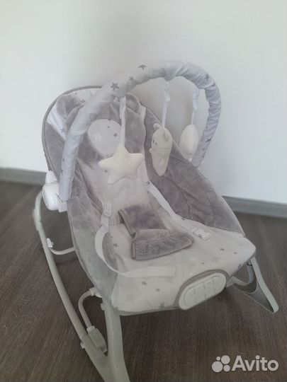 Шезлонг для новорожденных