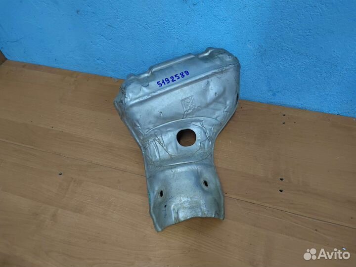 Теплозащитный экран выпускного коллектора