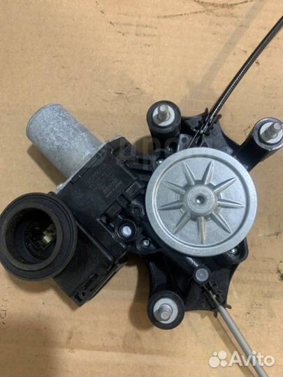 Стеклоподъемник передний правый Toyota Rav4 axaa52