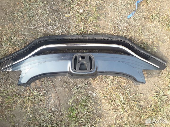 Решетка радиатора honda fit gp5