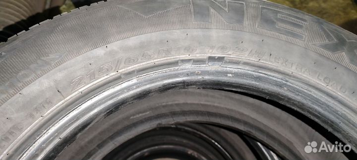 Nexen Roadian HP 215/65 R16