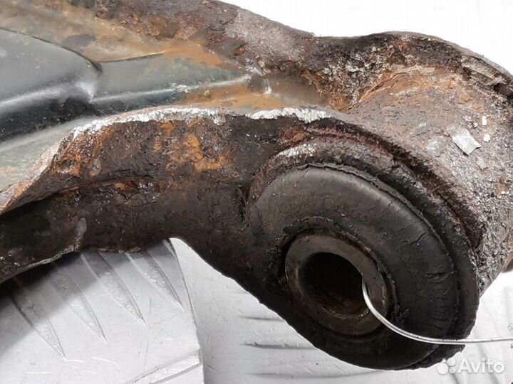 Рычаг передний левый Volkswagen Golf 3 1997