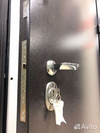 Двыери входные для улицы