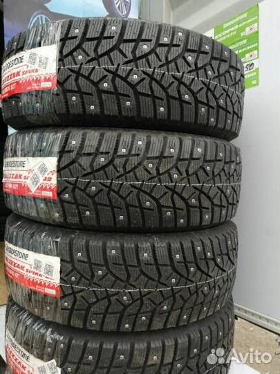 Bridgestone Blizzak Spike-02 SUV 215/65 R17 103T