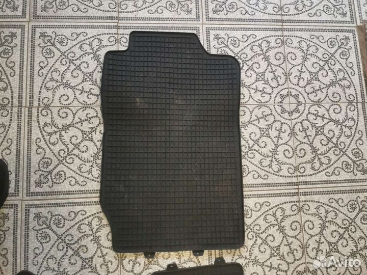 Коврики на Suzuki Grand Vitara
