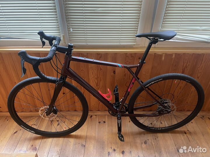 Велосипед грэвел GT Grade Elite