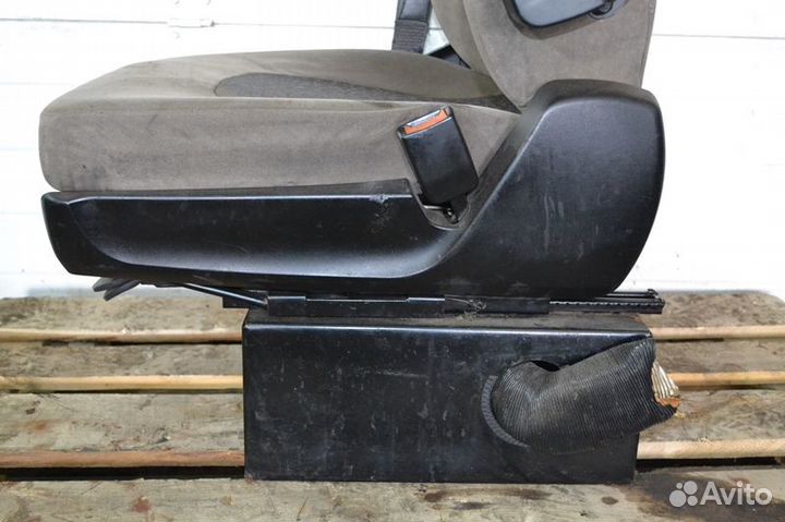 Пассажирское сиденье, одиночное DAF XF105 (01.05)