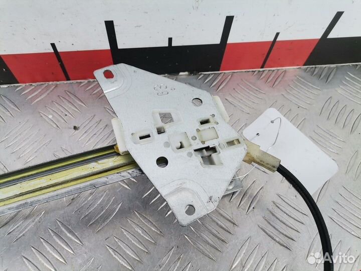 Стеклоподъемник электрический задний левый