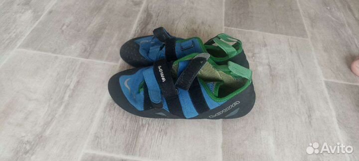 Скальные туфли Lowa