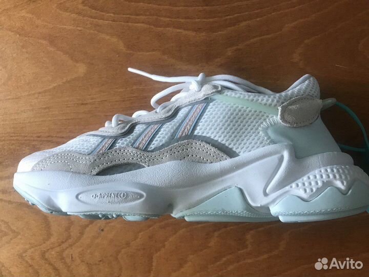 Кроссовки женские новые adidas Ozweego