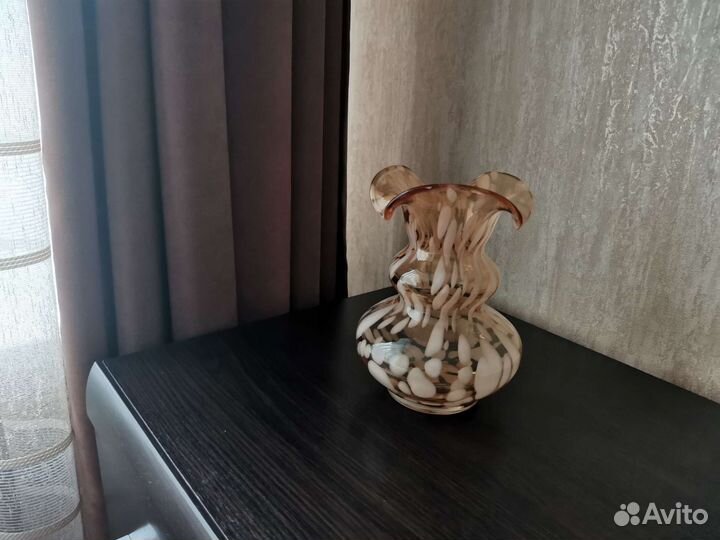 Ваза карамельное стекло Красный Май СССР