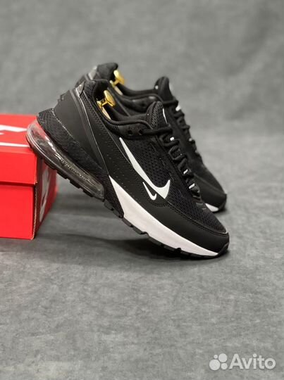 Кроссовки Nike