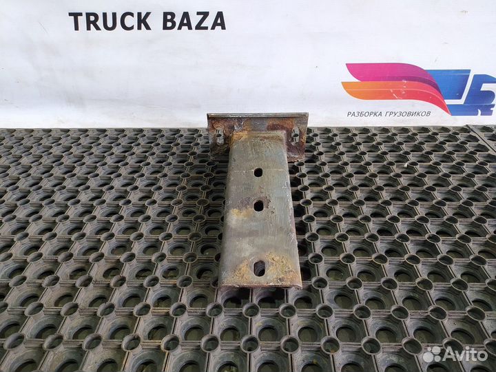 Кронштейн усилителя бампера Iveco Stralis