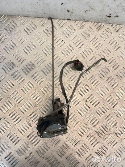 Замок двери передний левый Kia Spectra SD S6D 2007