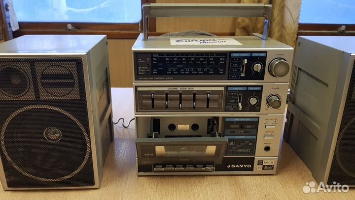 Кассетный магнитофон sanyo c-30