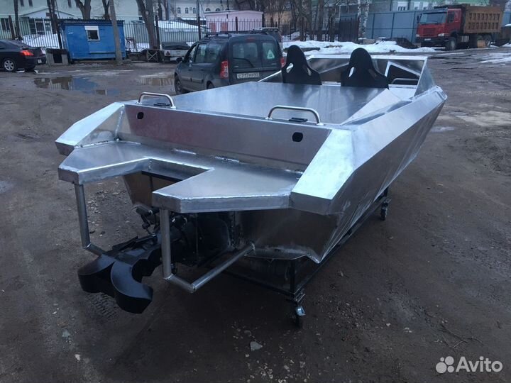 Катер водометный