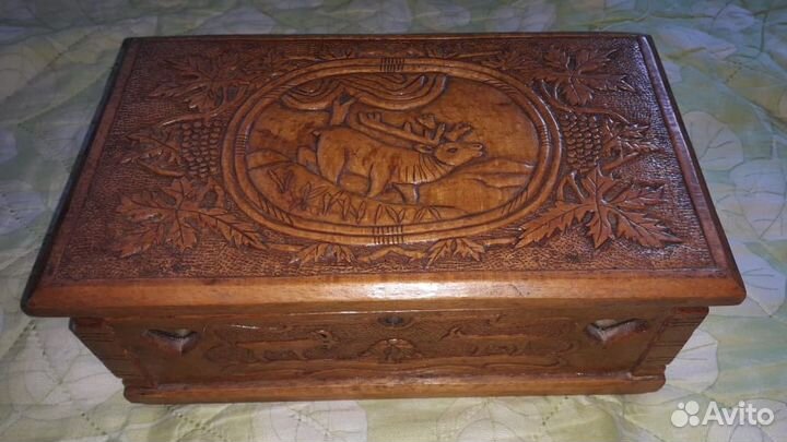 Ларец резной