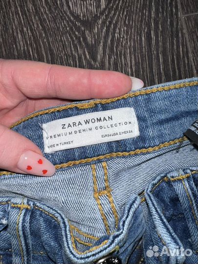 Джинсы zara 34 с цветочной вышивкой