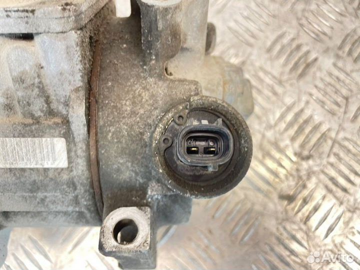 Компрессор кондиционера Toyota Corolla ZRE151L