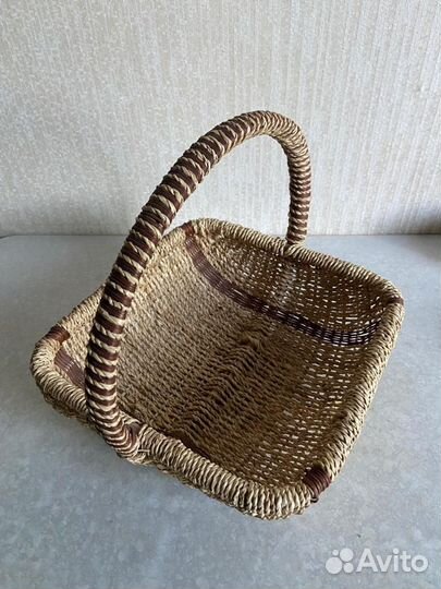 Корзина плетеная