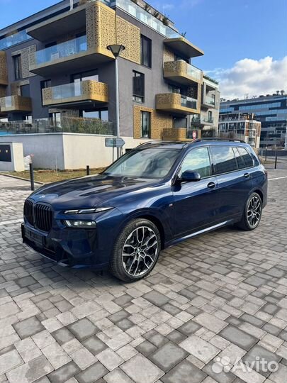 BMW X7 3.0 AT, 2024, 1 км