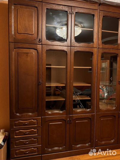 Стенка в гостиную массив