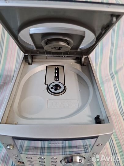 Музыкальный Центр sanyo DC-DA 280 на Ремонт