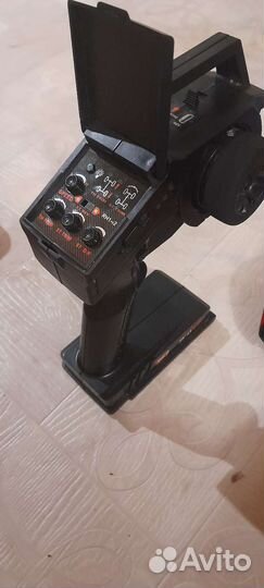 Машинка на пульте управления