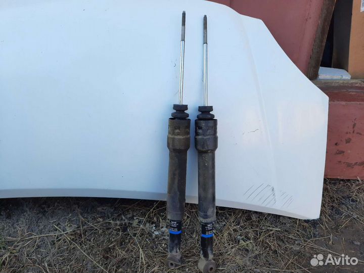 Амортизаторы Мицубиси Кольт