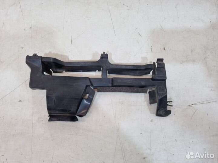 Дефлектор радиатора левый Toyota Rav4 40 2013-2019