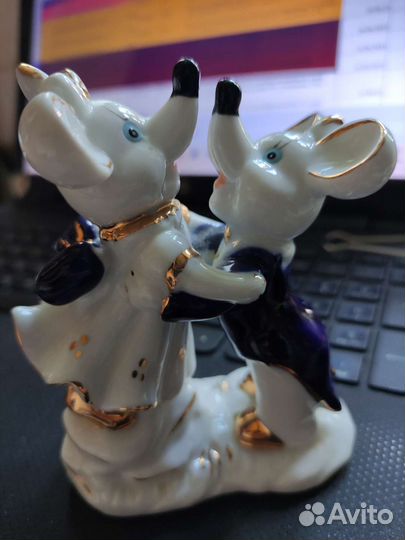 Статуэтка фарфор