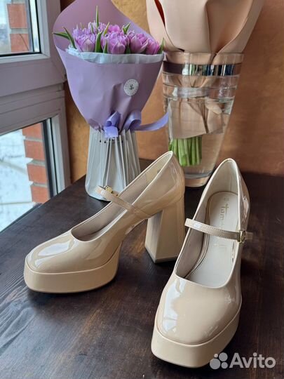 Туфли женские 39 размер лаковые Tamaris