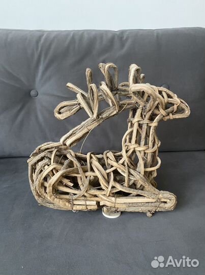 Предмет декора - Олень из плетенных веток