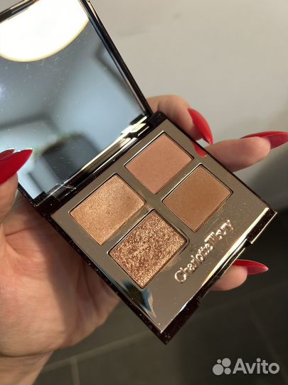 Тени для век Charlotte Tilbury pillow talk