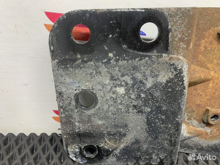 Кронштейн радиатора Scania 5-series