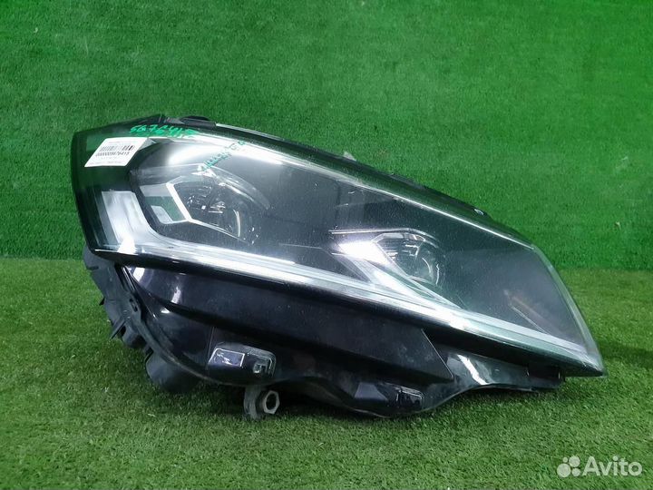 Фара правая Volkswagen California/Caravelle/Multiv