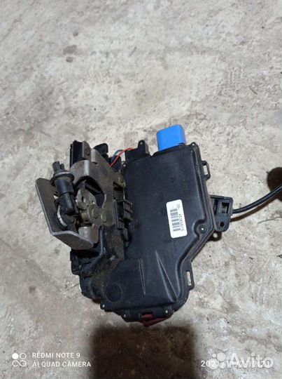 Замки дверей Ауди А8 Д3 в ассортименте