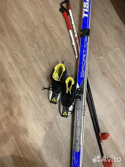 Лыжные ботинки fischer 35 размер и лыжи к ним